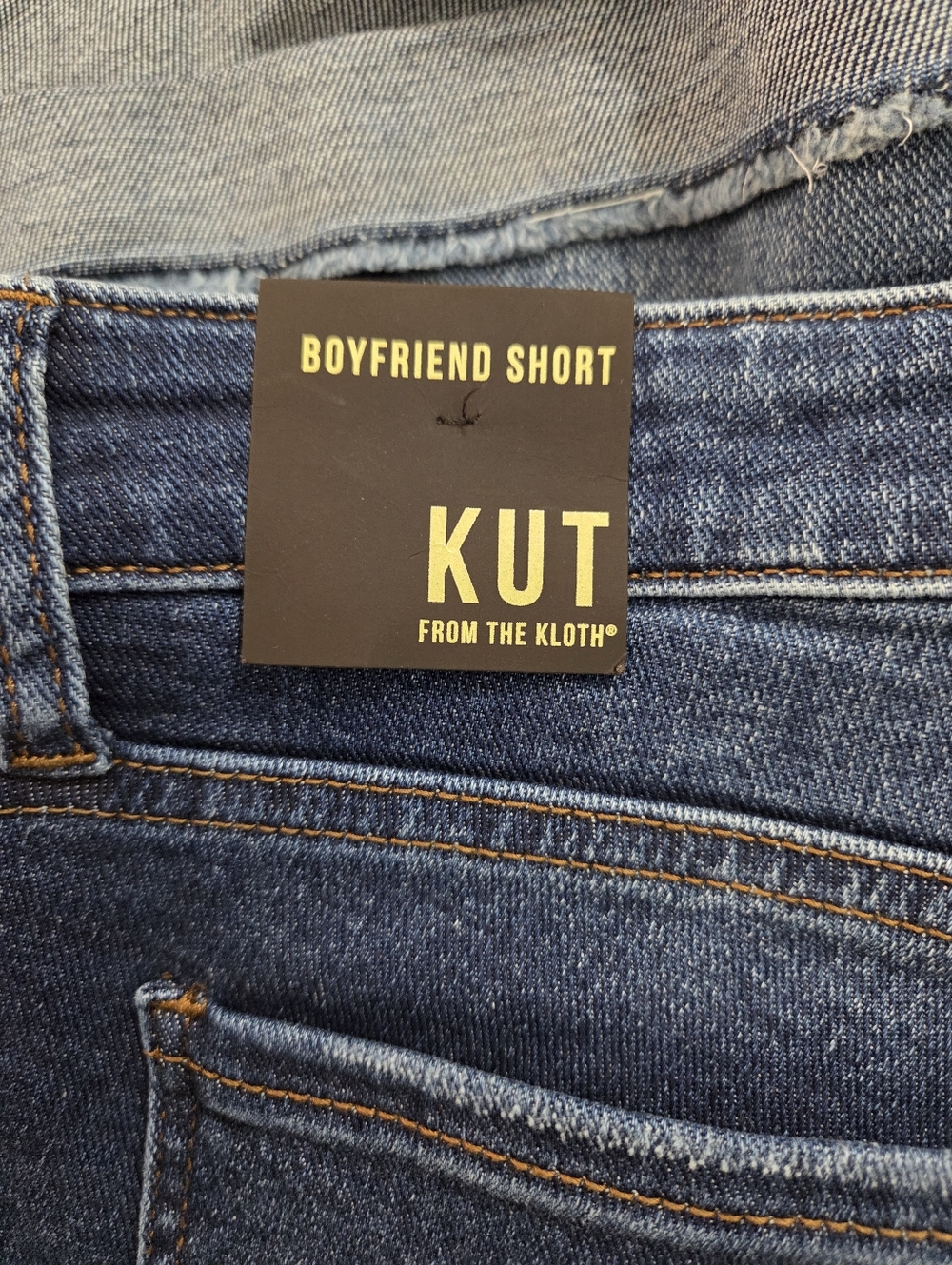 NWT Kut from the Kloth Lonnie Cuffed Boyfriend Short Jean Denim Size 18W Casual - Picture 5 of 10